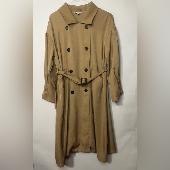HYFVE Jackets & Blazers - HYFVE Double-Breasted Tan Trench Coat Size Small